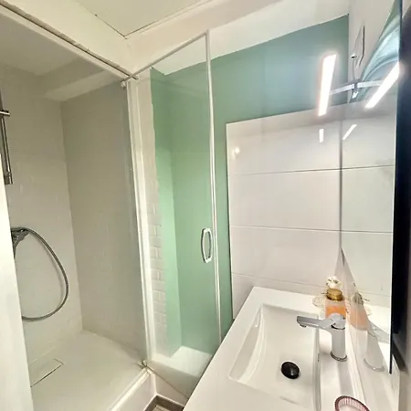 Climatise , Refait A Neuf Et Centre Apartament Sète