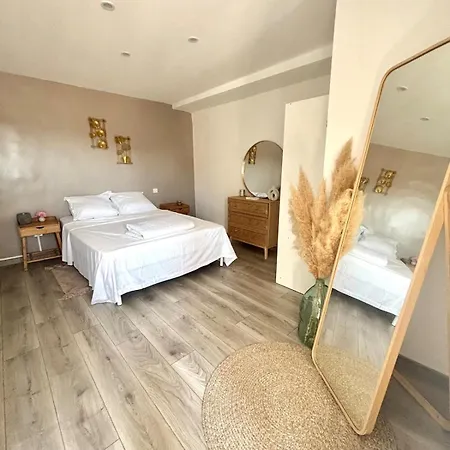 Apartament Climatise , Refait A Neuf Et Centre Sète